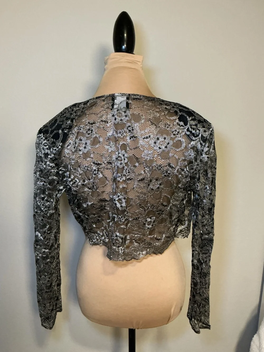 Silver Lace Cropped Bolero Shrug - Picture 4 of 10